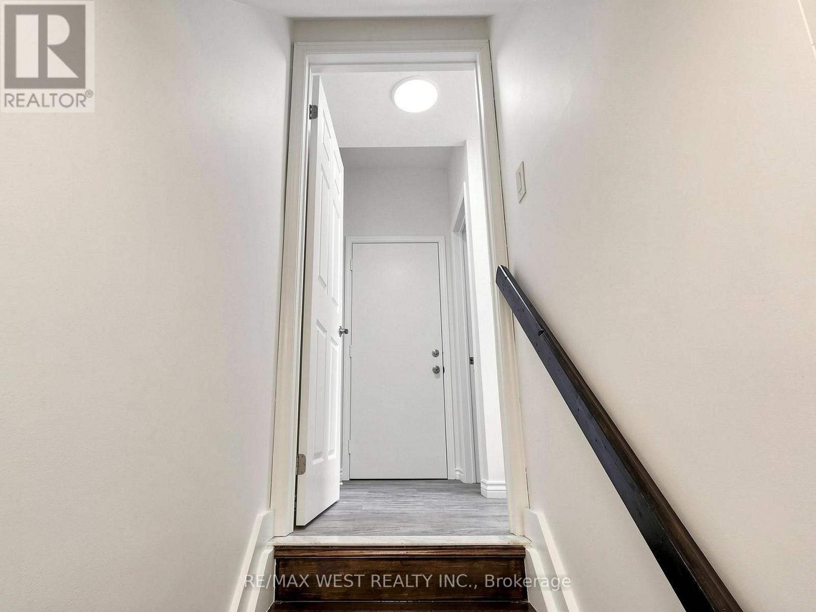 63 Echo Ridge Crescent, Vaughan, ON