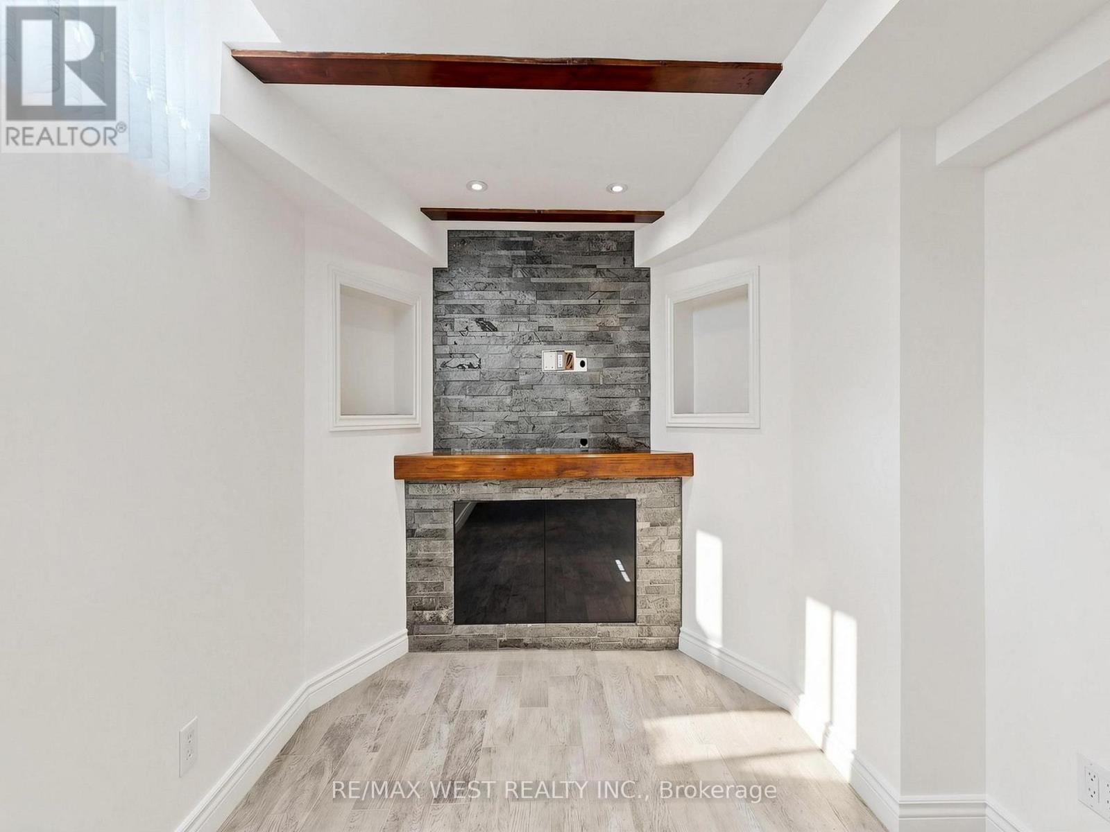 63 Echo Ridge Crescent, Vaughan, ON