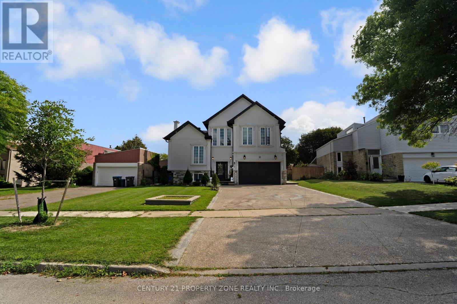 77 Bowshelm Court, Mississauga, ON