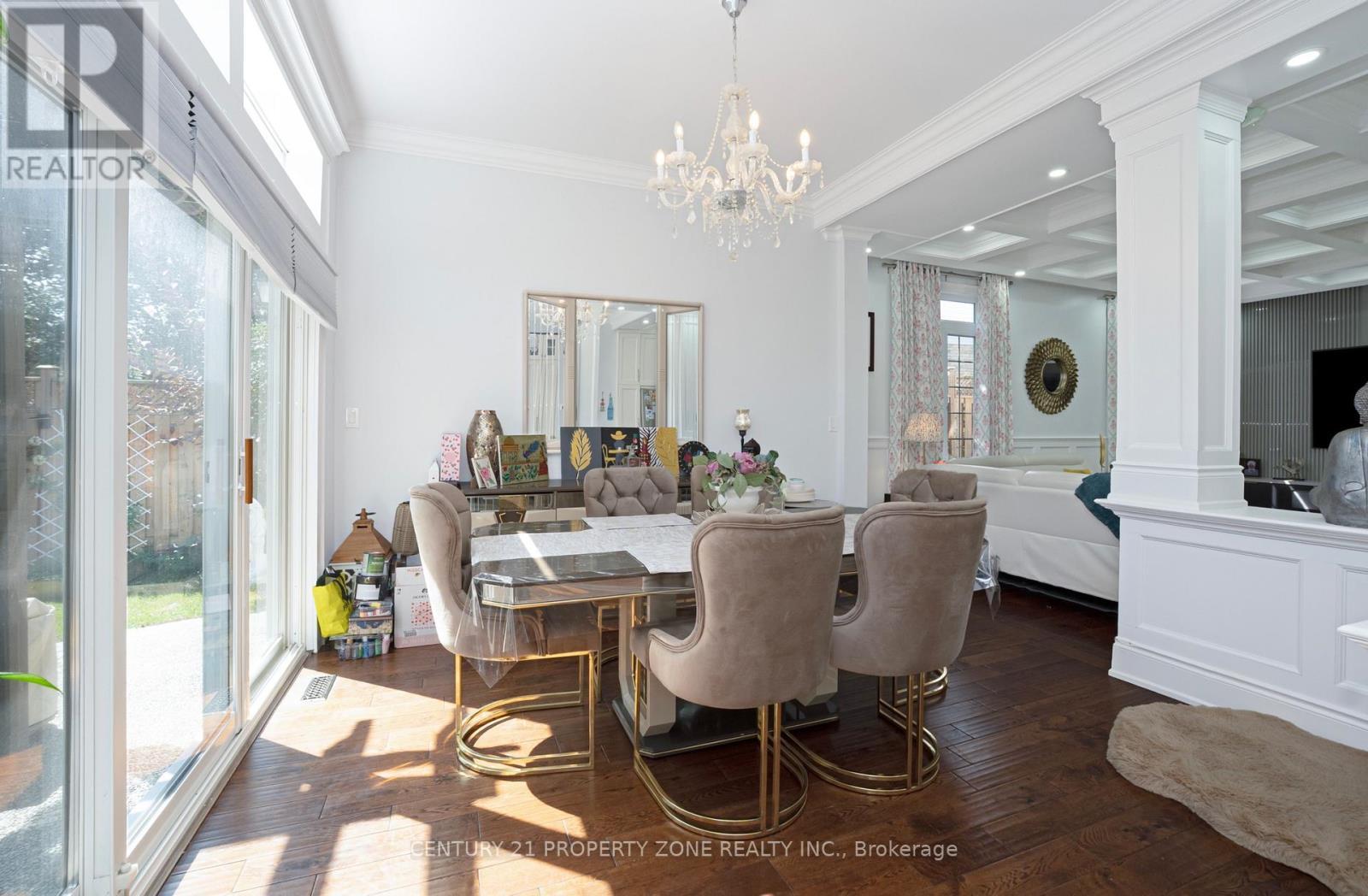 77 Bowshelm Court, Mississauga, ON