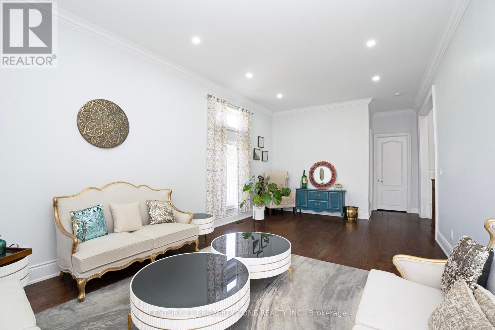 77 Bowshelm Court, Mississauga, ON
