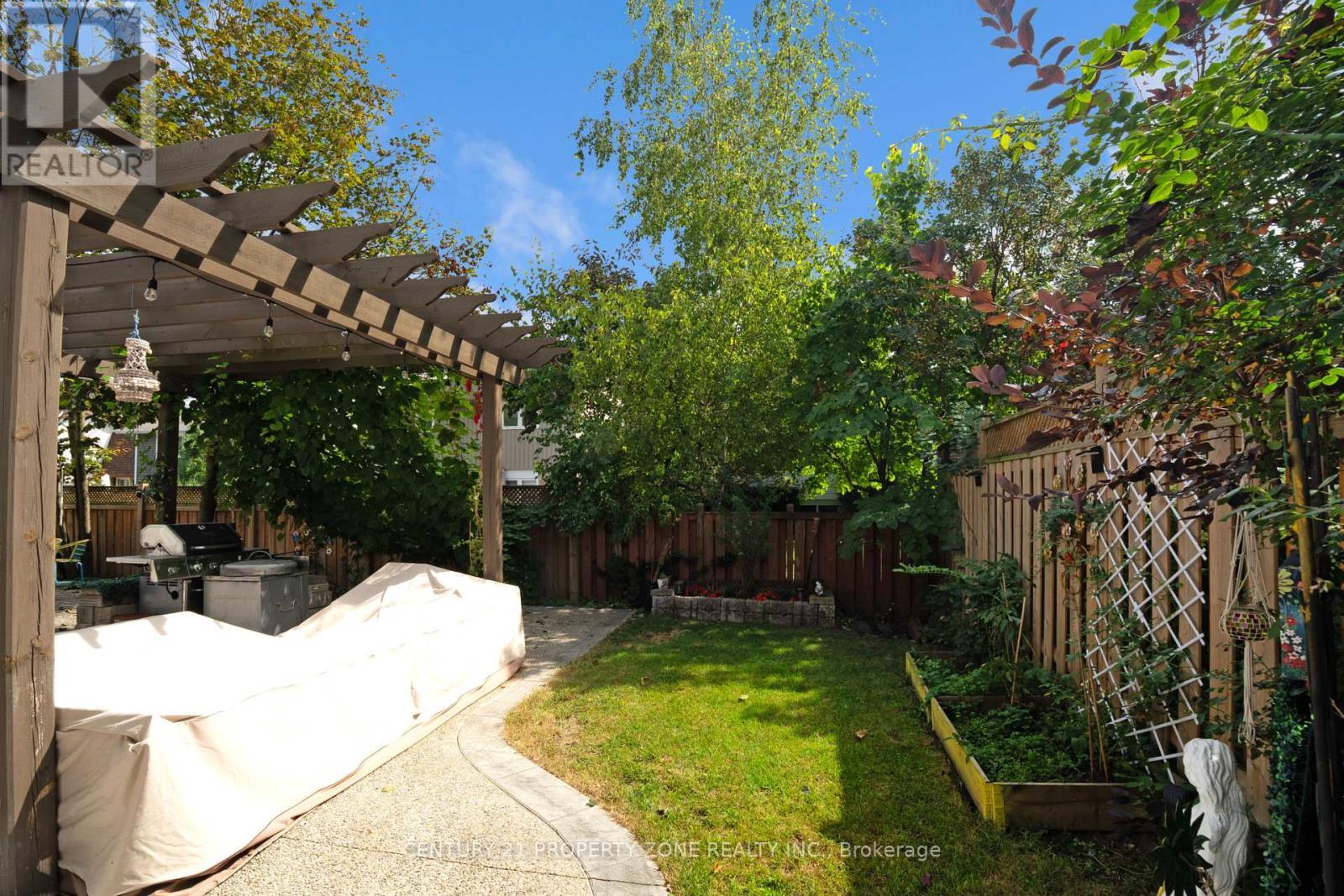 77 Bowshelm Court, Mississauga, ON