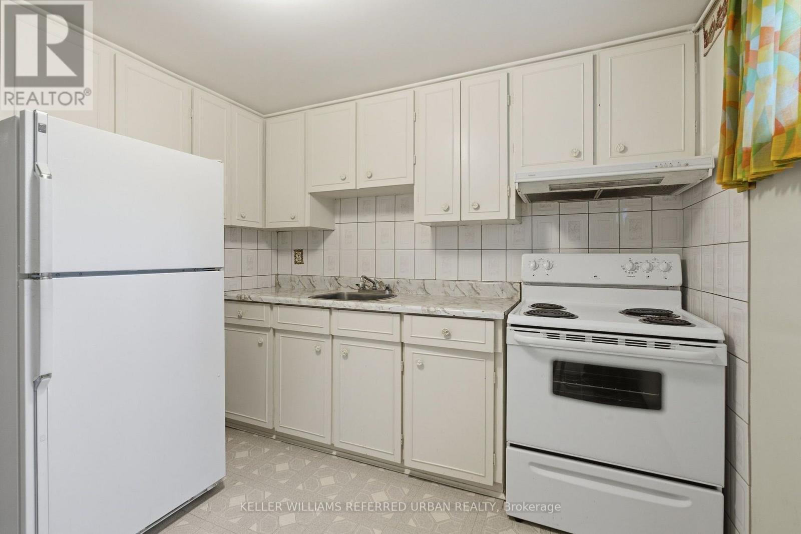 40 Datchet Road, Toronto, ON