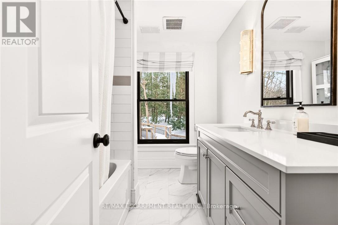 2129 Highview Drive, Burlington, ON