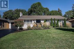 43 MILLER DRIVE Hamilton, ON L9G 2H9
