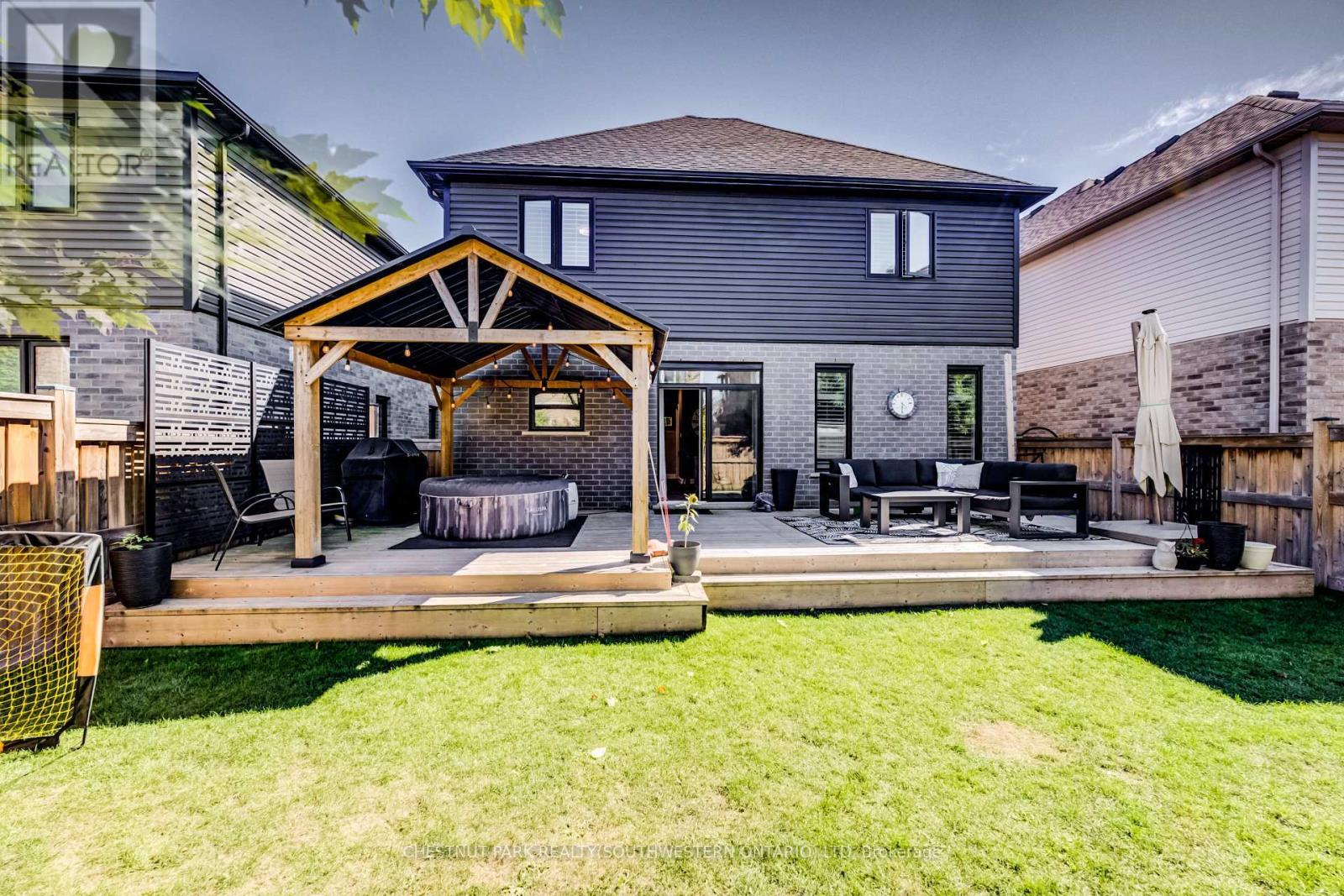 35 Greyhawk Street, Kitchener, ON