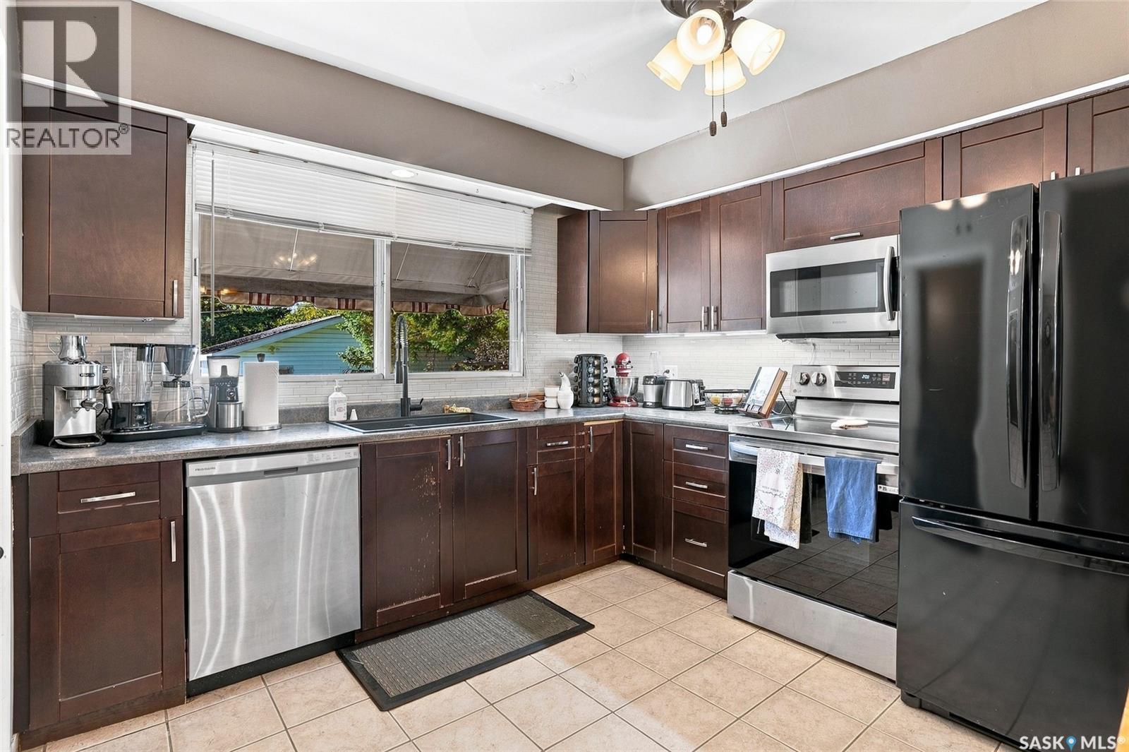 2518 Ewart Avenue, Saskatoon, SK