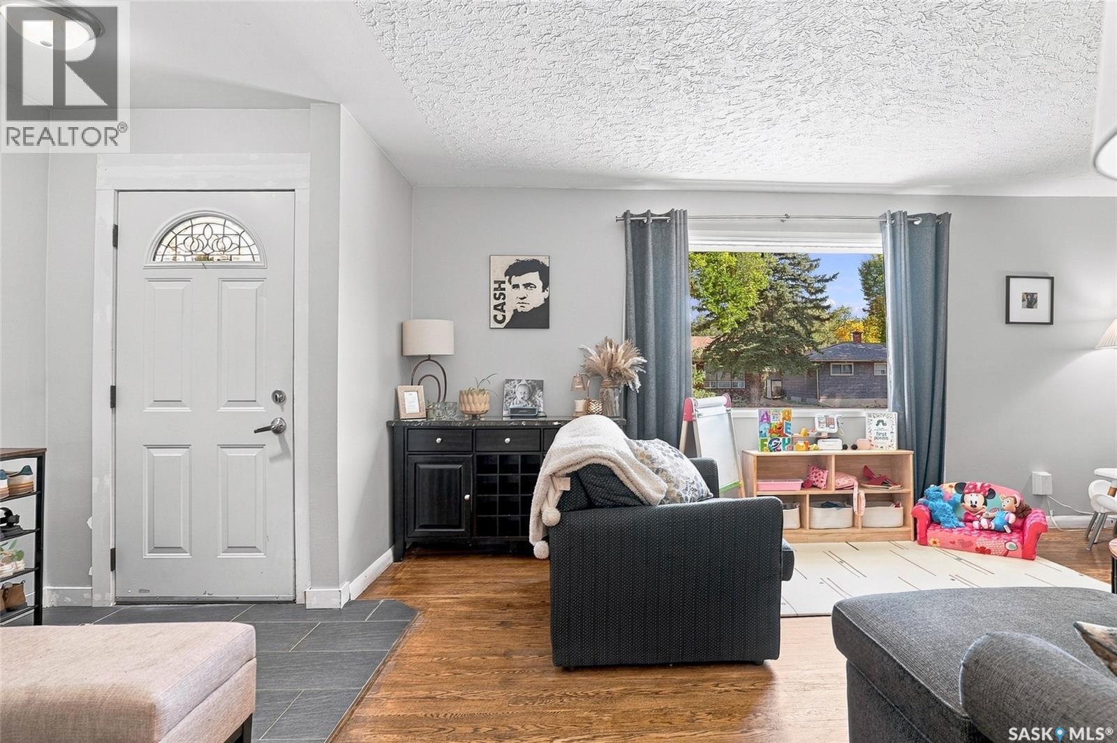 2518 Ewart Avenue, Saskatoon, SK