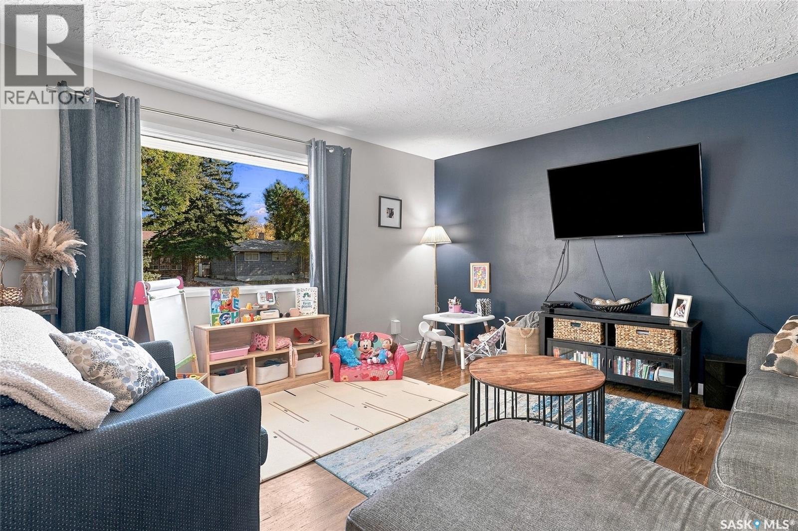2518 Ewart Avenue, Saskatoon, SK