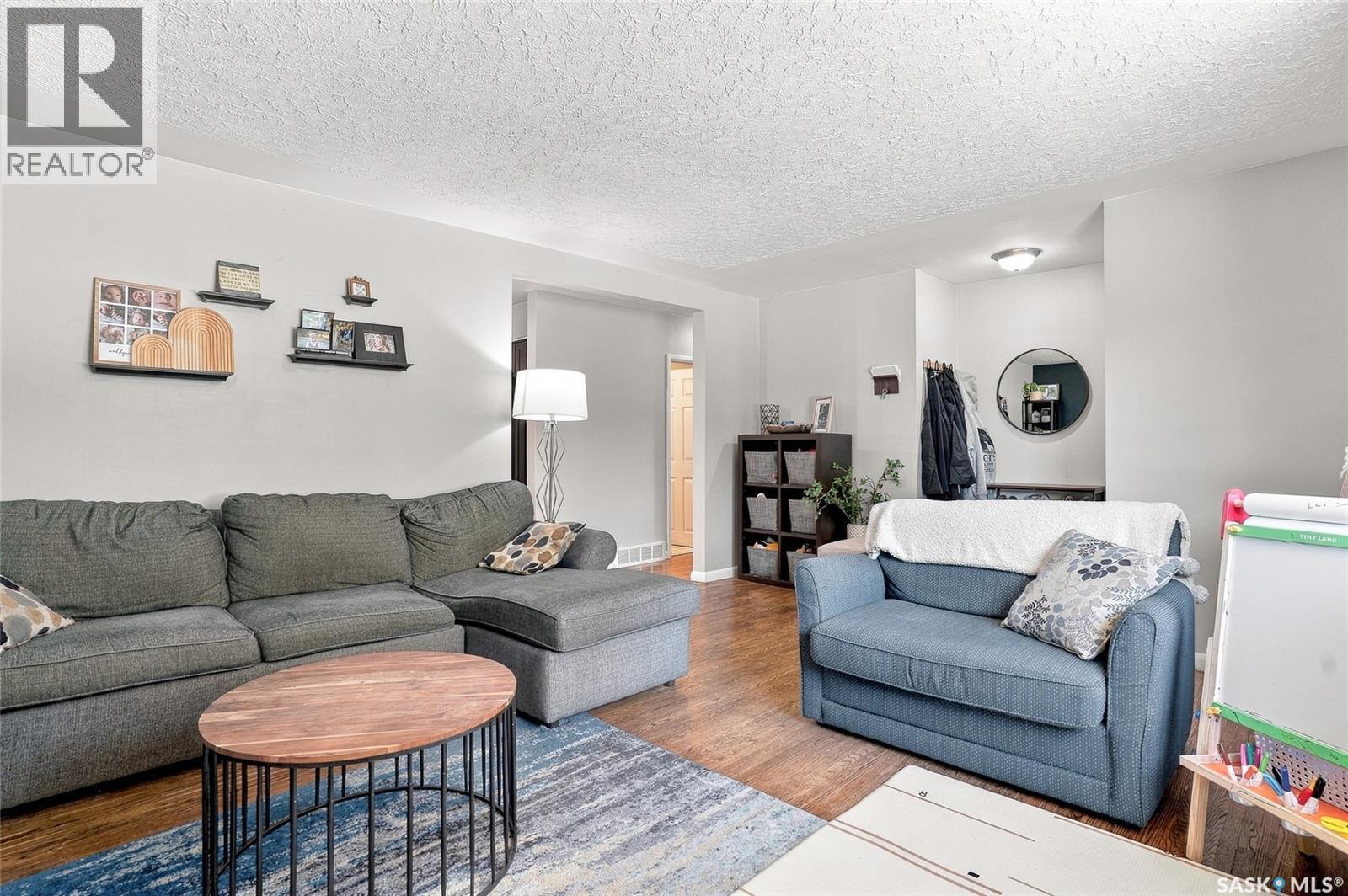 2518 Ewart Avenue, Saskatoon, SK