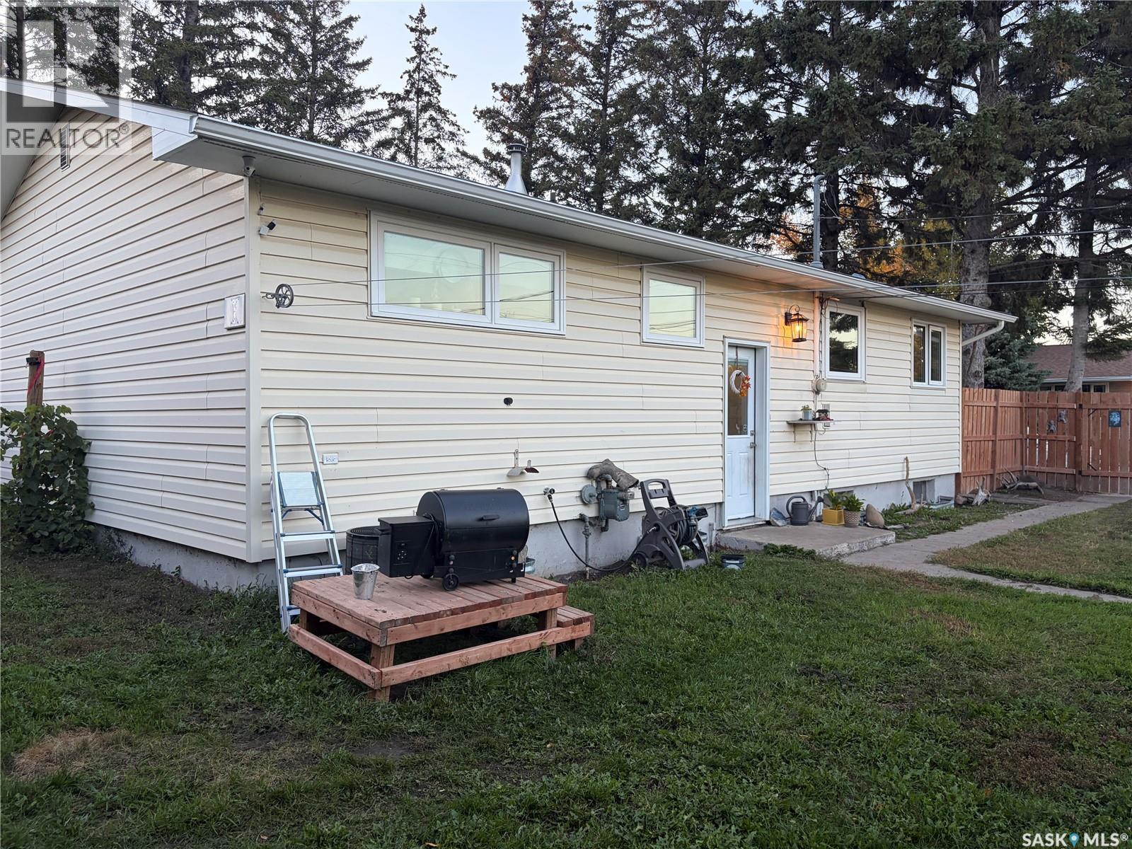 502 6Th Street E, Wynyard, SK
