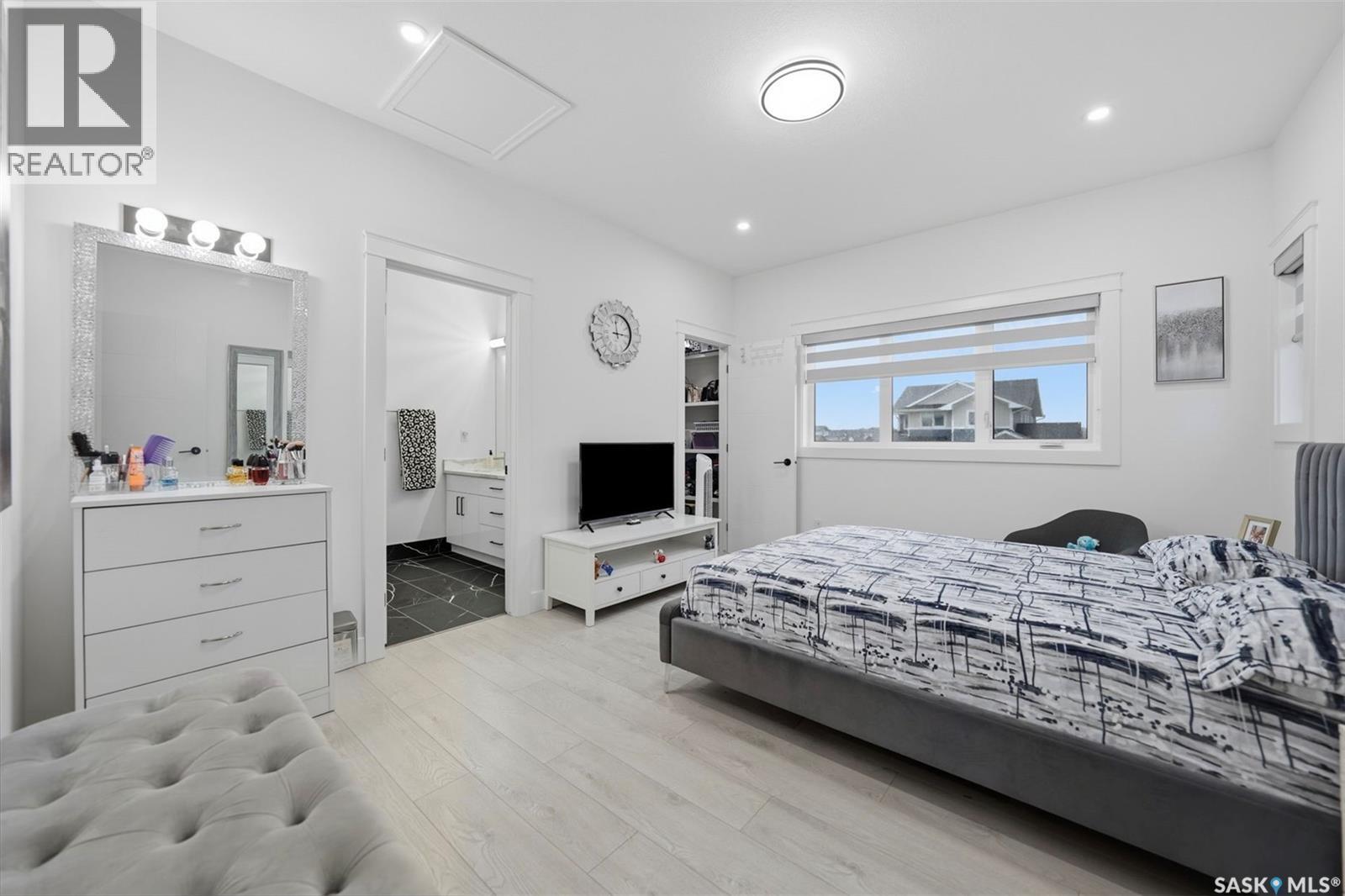 183 Mazurek Crescent, Saskatoon, SK