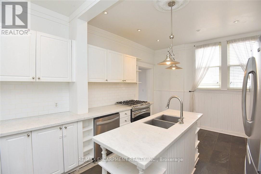 103 Sherman Avenue S, Hamilton, ON