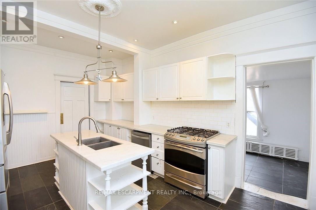 103 Sherman Avenue S, Hamilton, ON