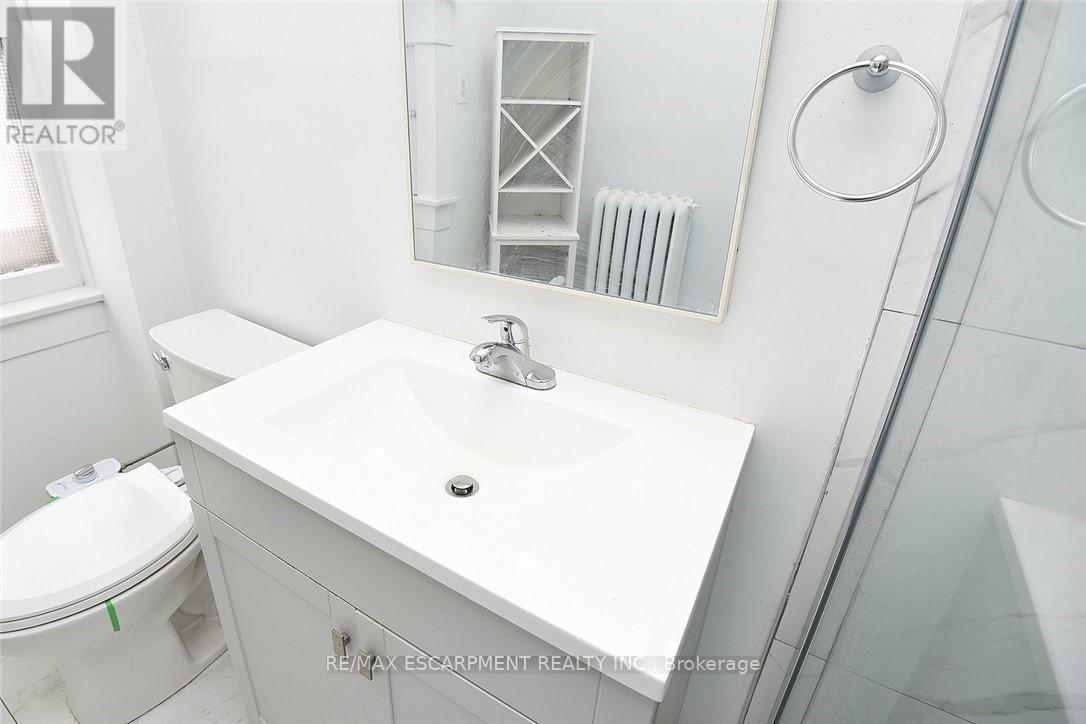 103 Sherman Avenue S, Hamilton, ON