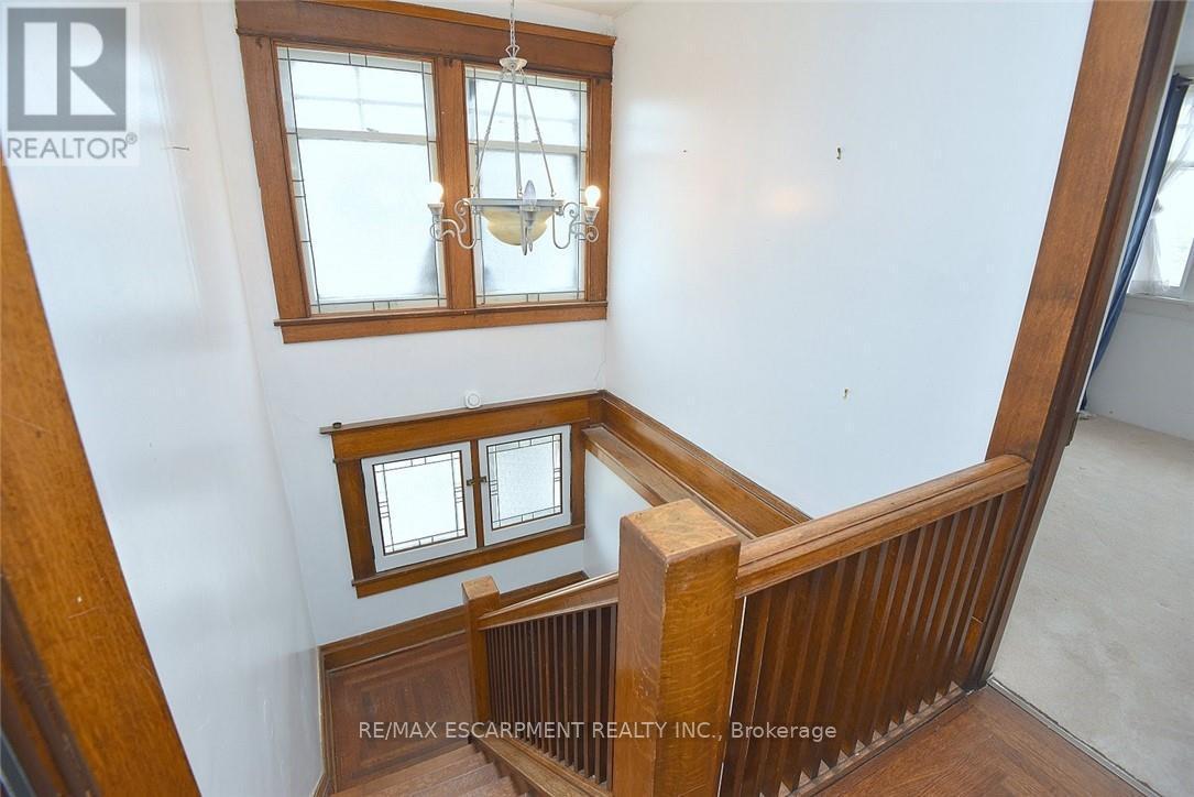 103 Sherman Avenue S, Hamilton, ON
