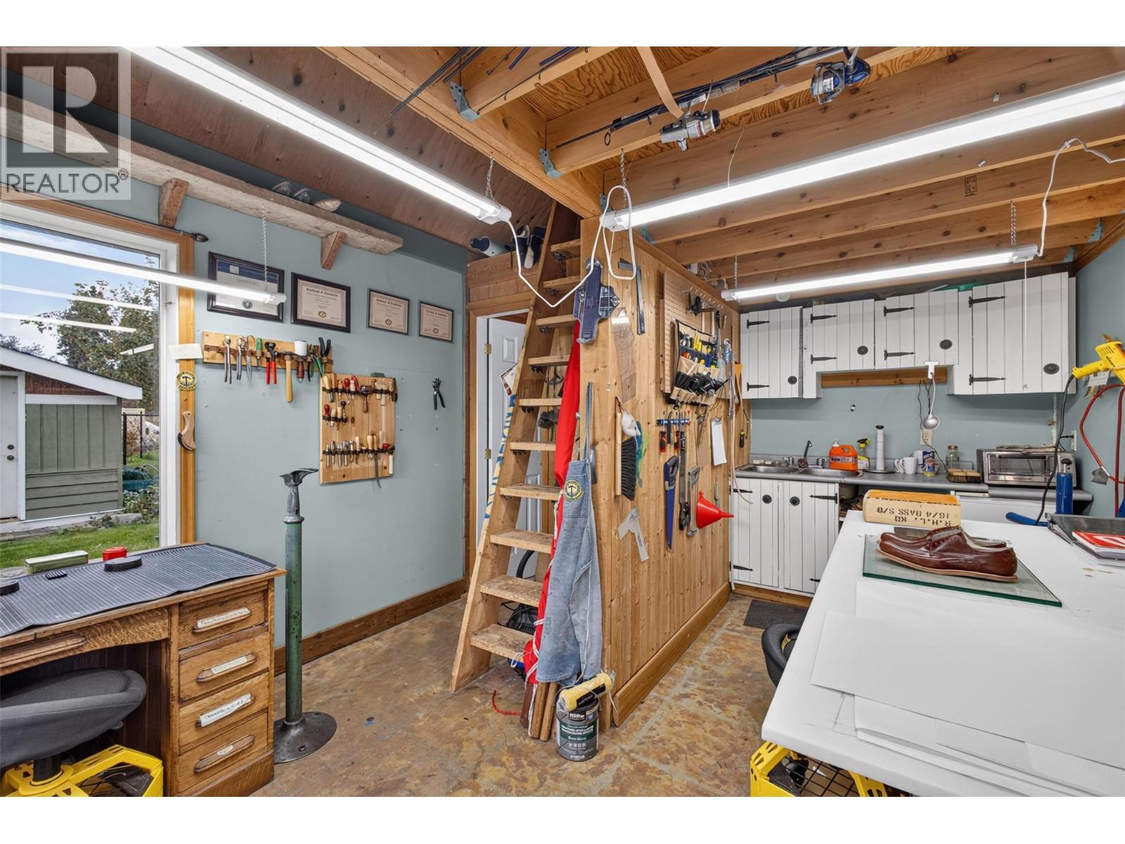 7366 Fintry Delta Road, Kelowna, BC