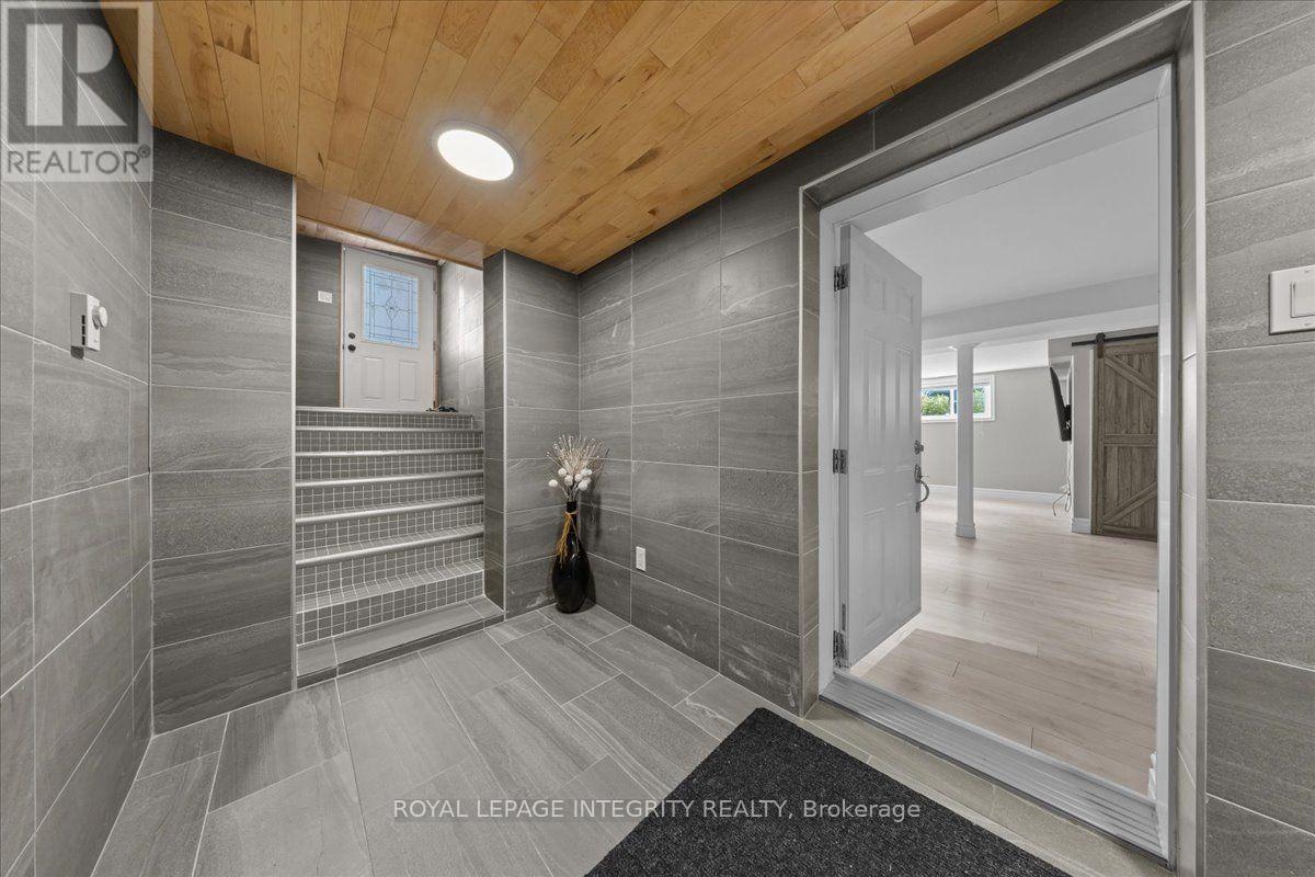 3073 Old Montreal Road, Ottawa, ON