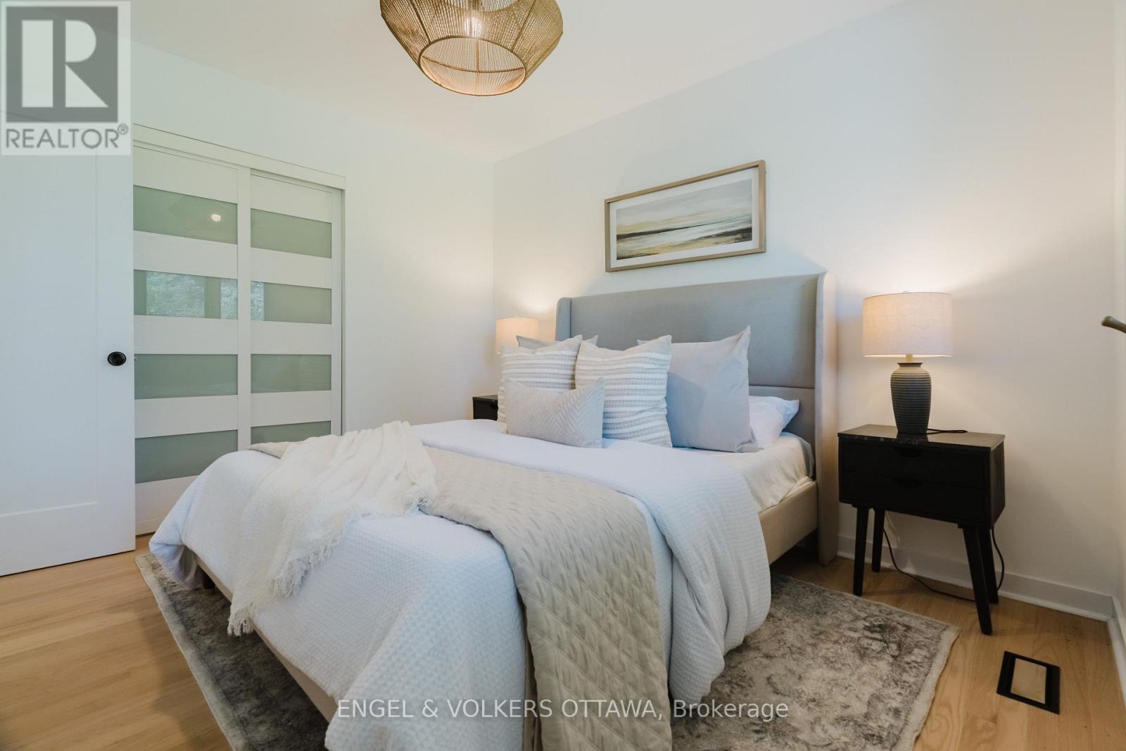 2995 Cowan Crescent, Ottawa, ON