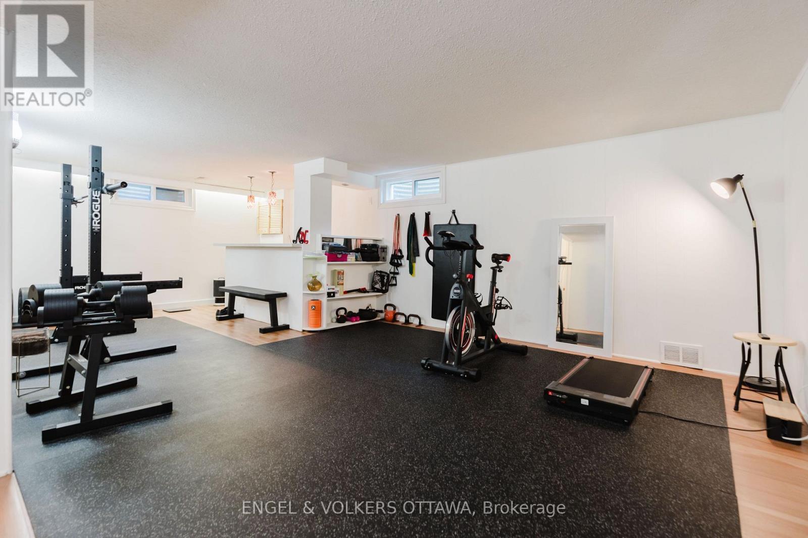2995 Cowan Crescent, Ottawa, ON