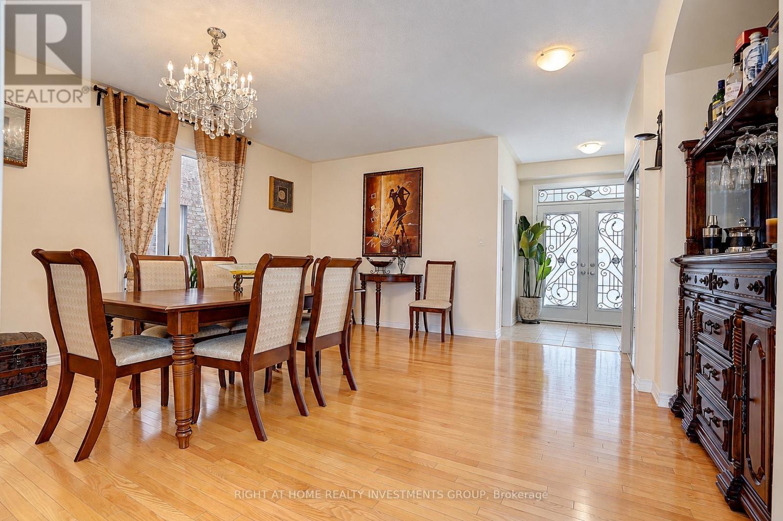 14 Shiner Drive, Richmond Hill, ON