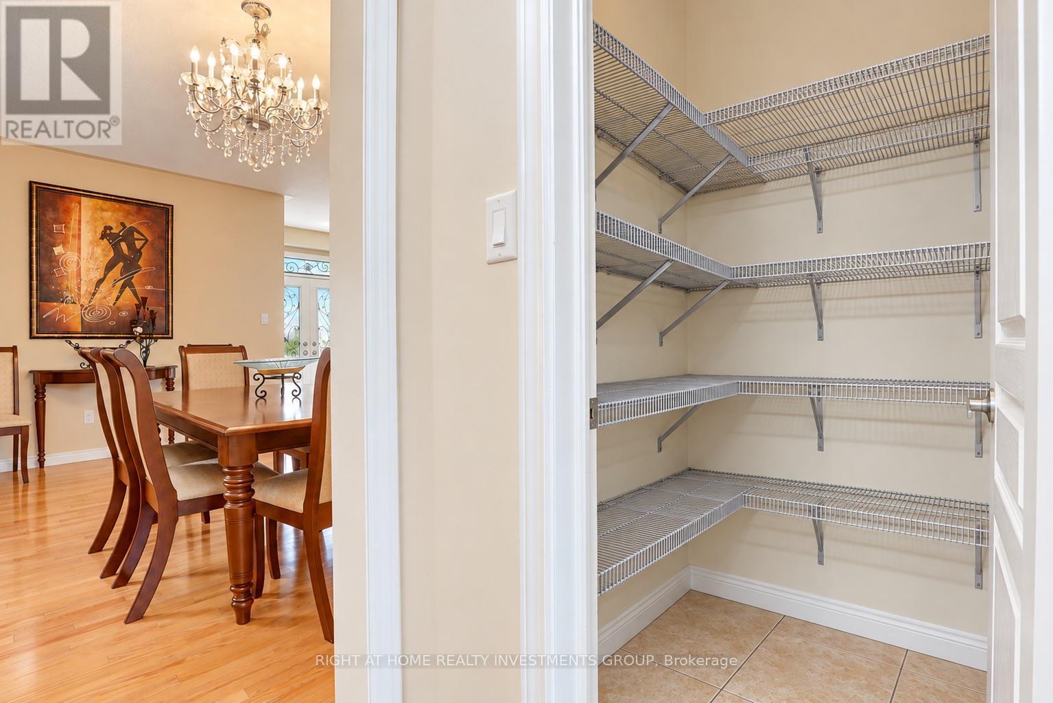 14 Shiner Drive, Richmond Hill, ON