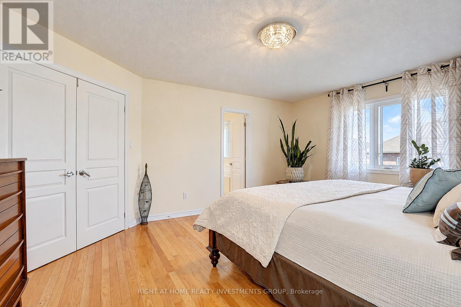14 Shiner Drive, Richmond Hill, ON