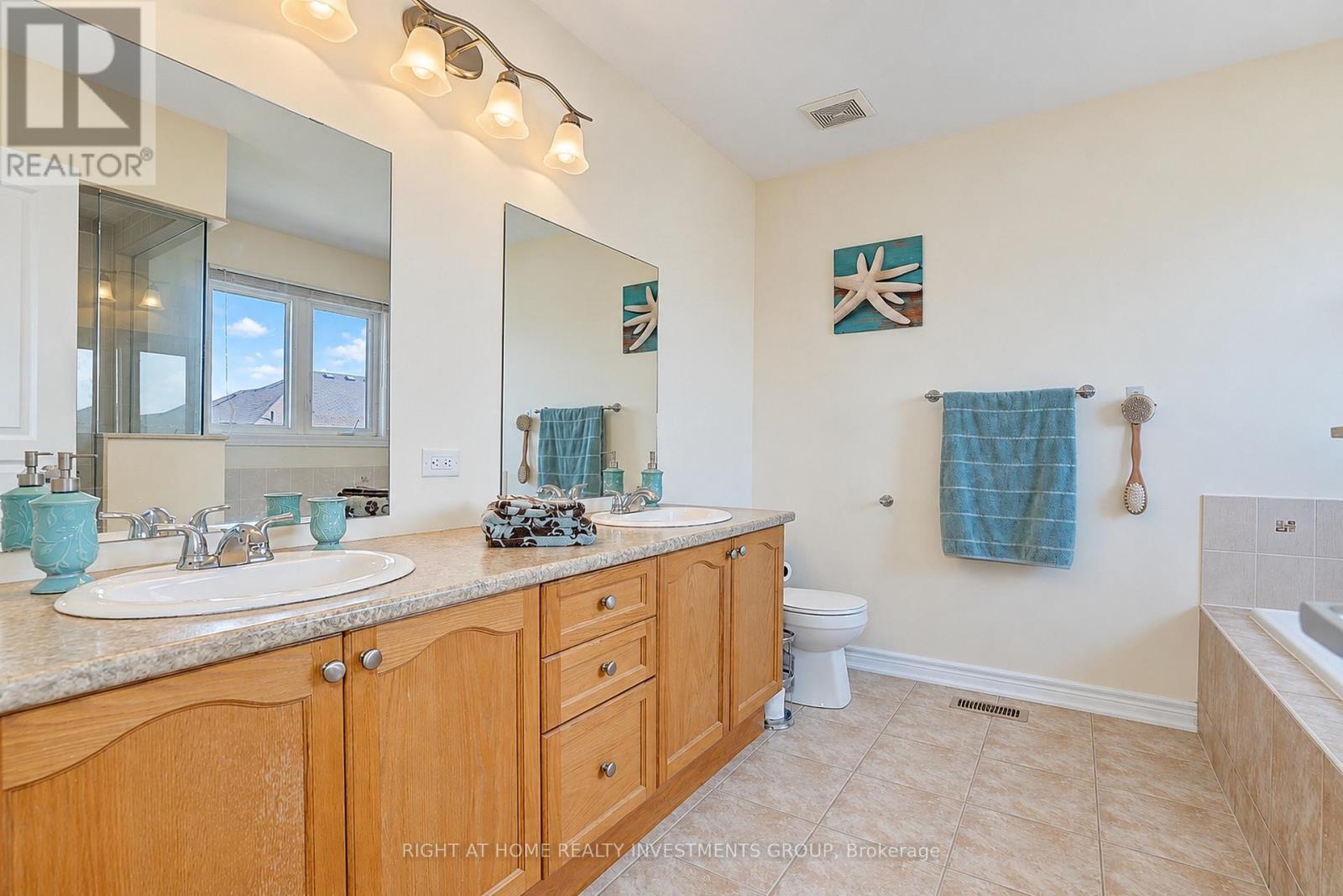 14 Shiner Drive, Richmond Hill, ON
