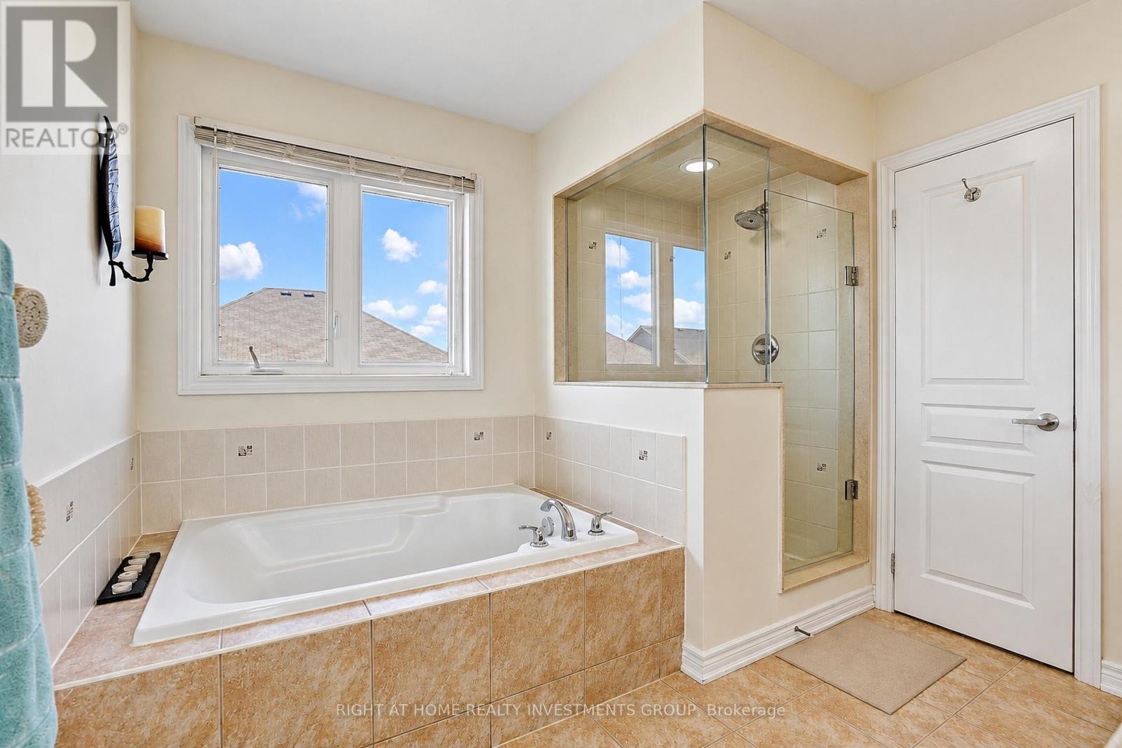 14 Shiner Drive, Richmond Hill, ON