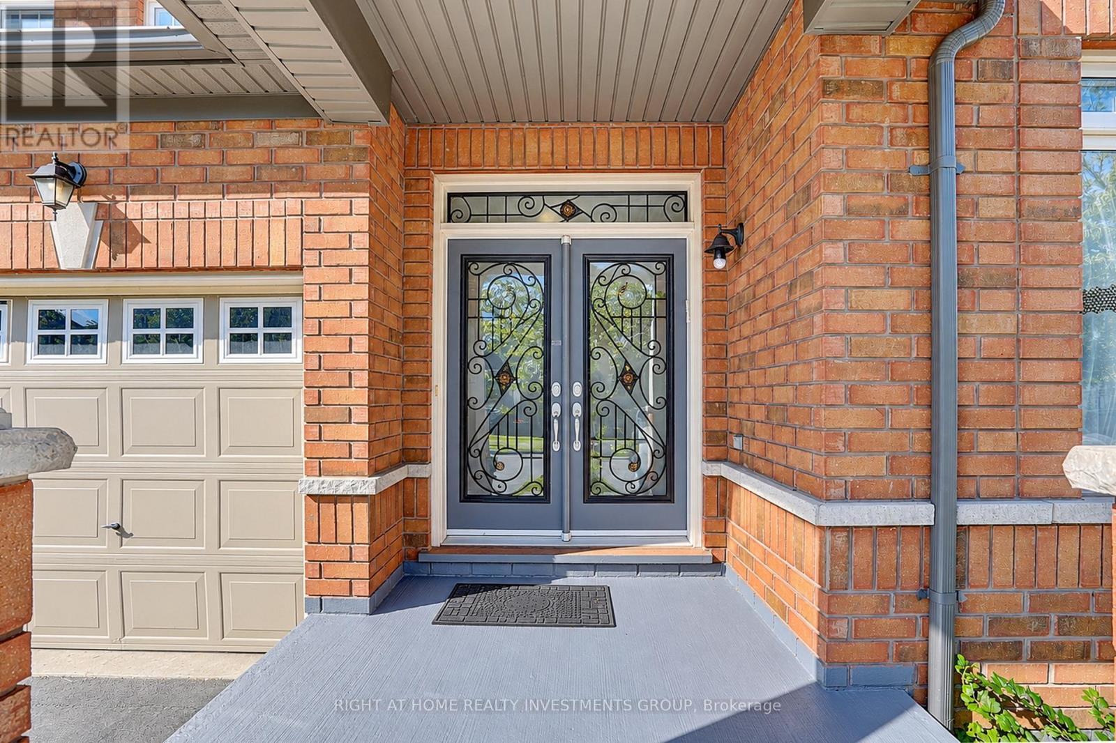 14 Shiner Drive, Richmond Hill, ON