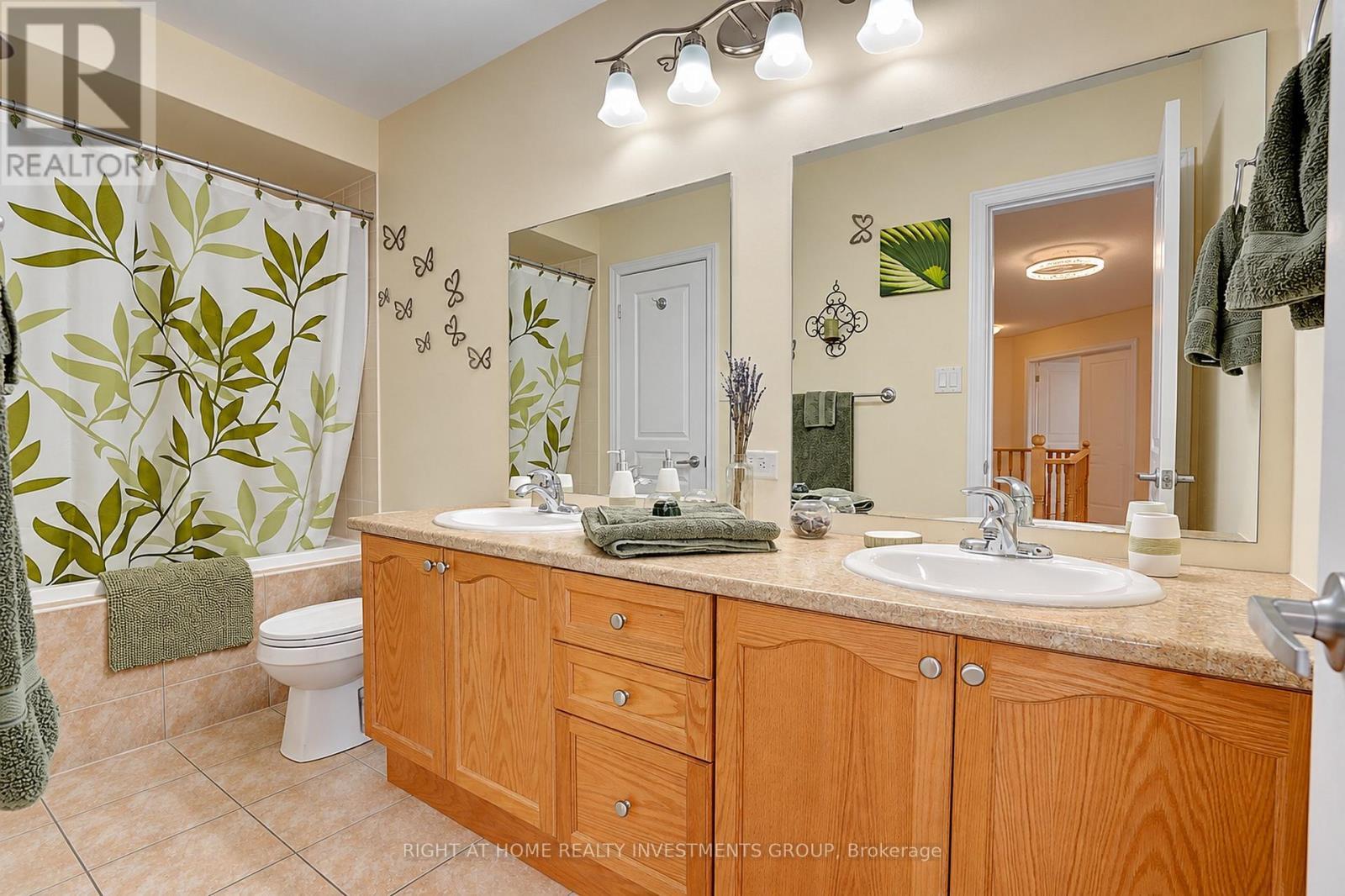 14 Shiner Drive, Richmond Hill, ON