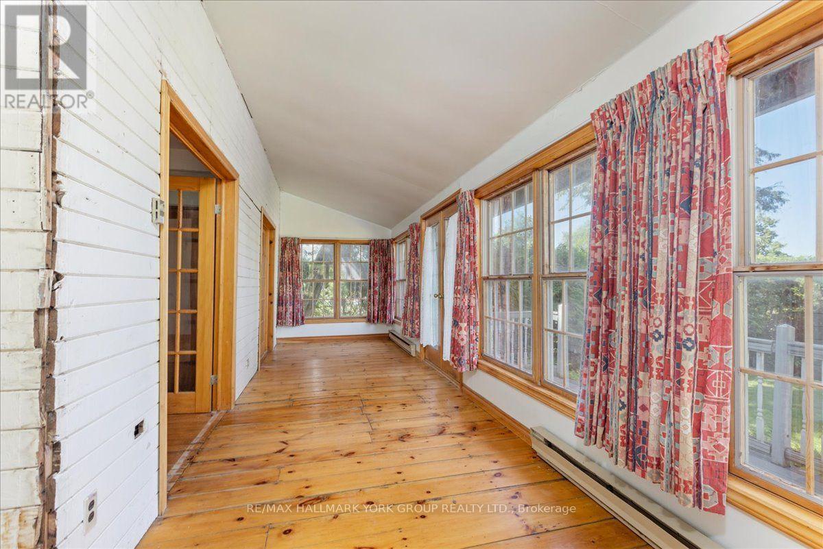 311 Lake Drive N, Georgina, ON