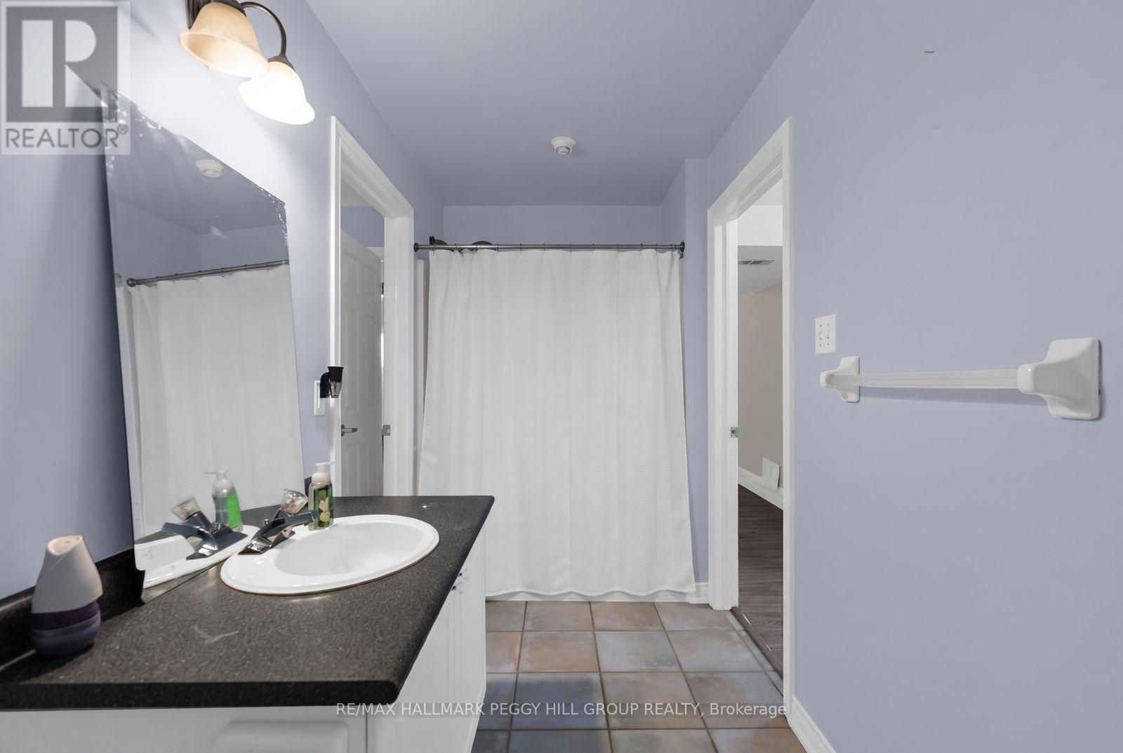 184 Golden Meadow Road, Barrie, ON