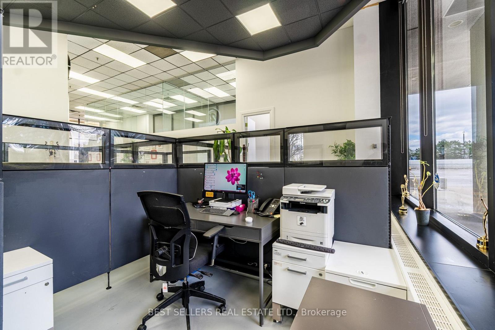150 - 4 Robert Speck Parkway, Mississauga, ON