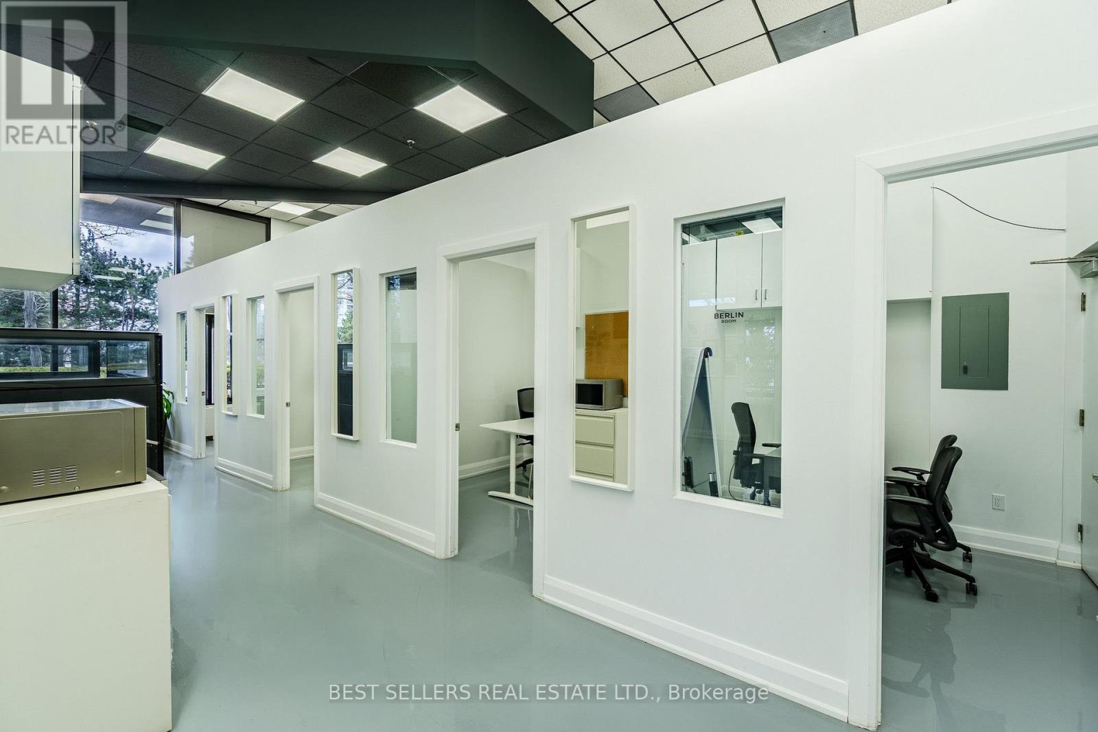 150 - 4 Robert Speck Parkway, Mississauga, ON