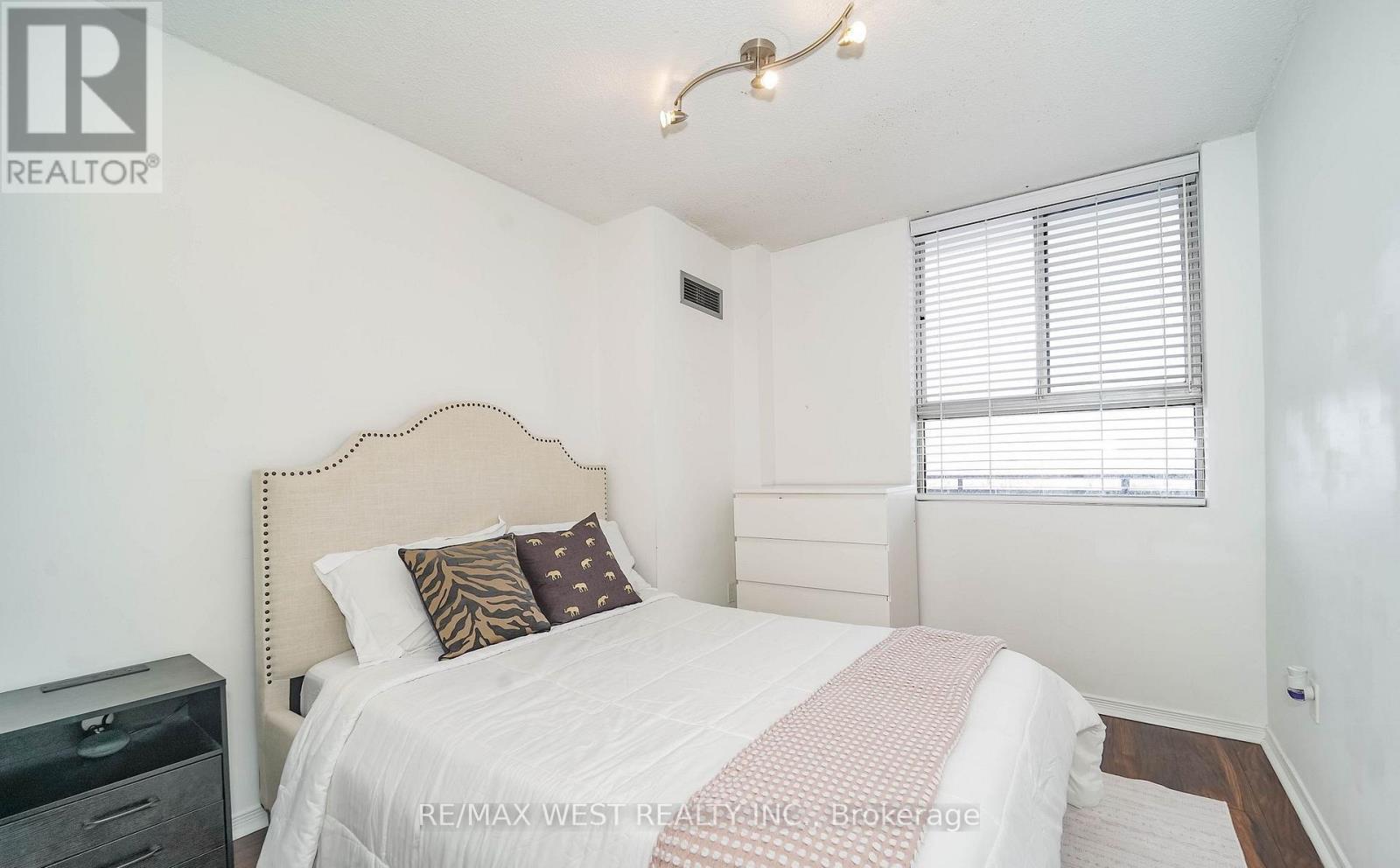 Ph10 - 234 Albion Road, Toronto, ON
