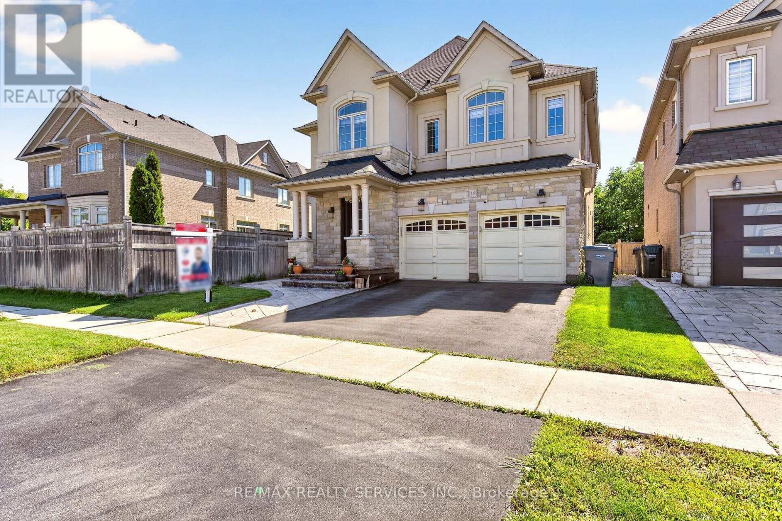 15 Bonnie Braes Drive, Brampton, ON
