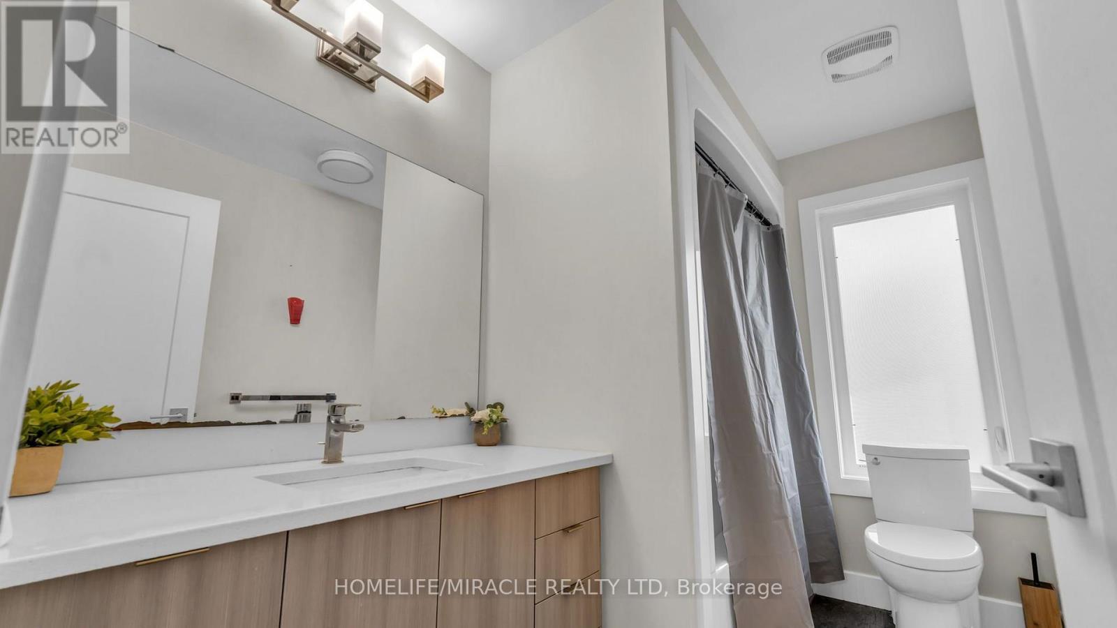 2 - 1195 Riverside Drive, London North, ON