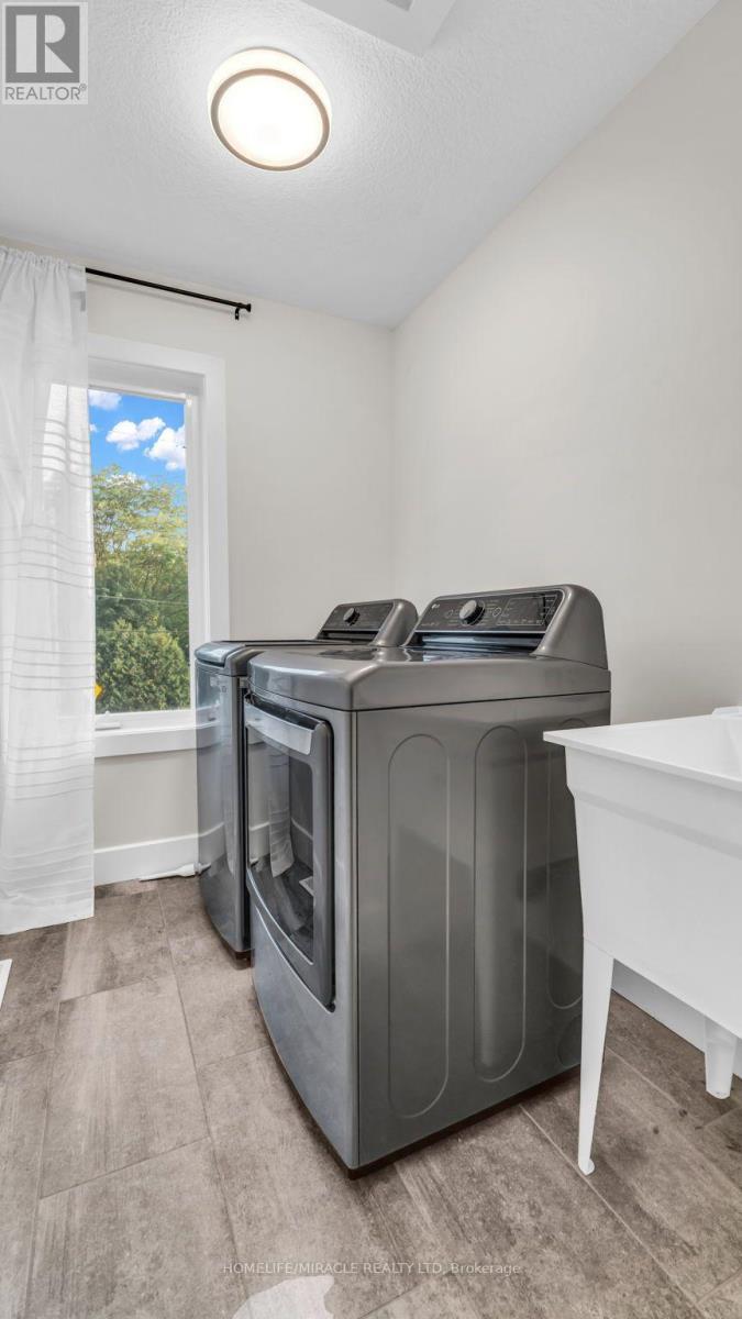 2 - 1195 Riverside Drive, London North, ON