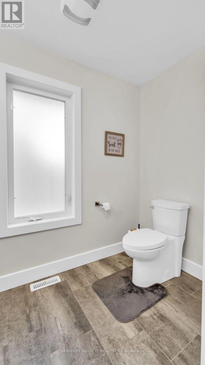 2 - 1195 Riverside Drive, London North, ON