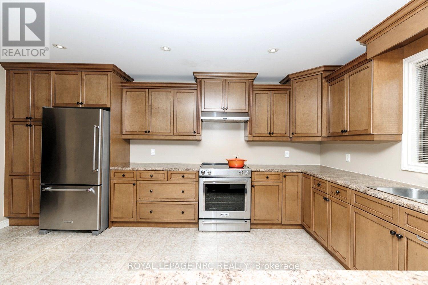 8394 Greenfield Crescent, Niagara Falls (Forestview), ON