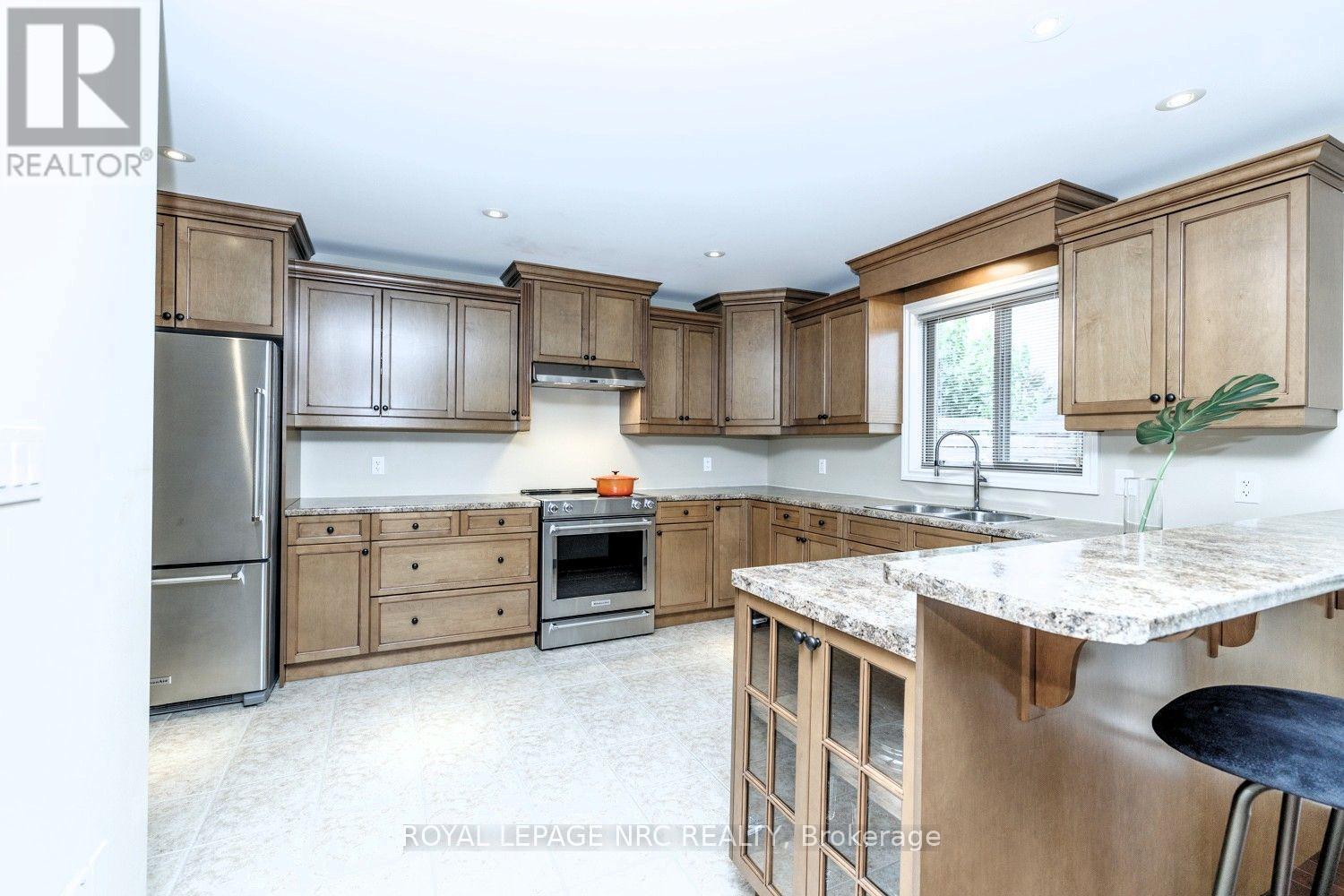 8394 Greenfield Crescent, Niagara Falls (Forestview), ON