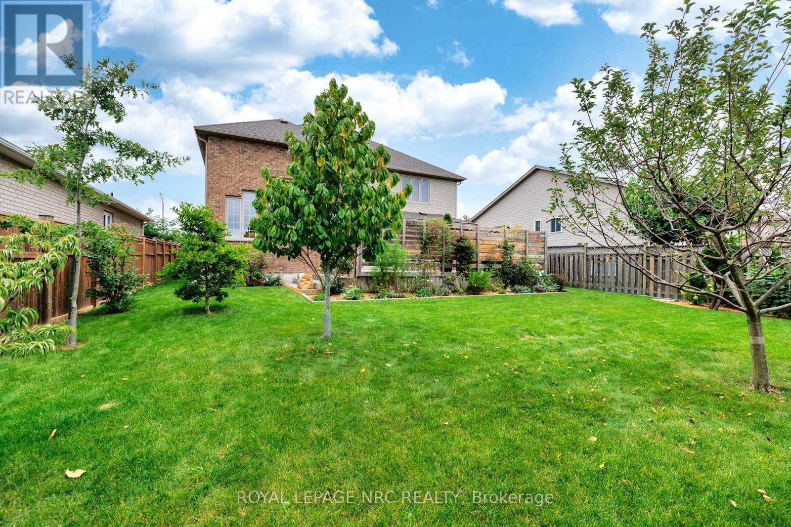 8394 Greenfield Crescent, Niagara Falls (Forestview), ON