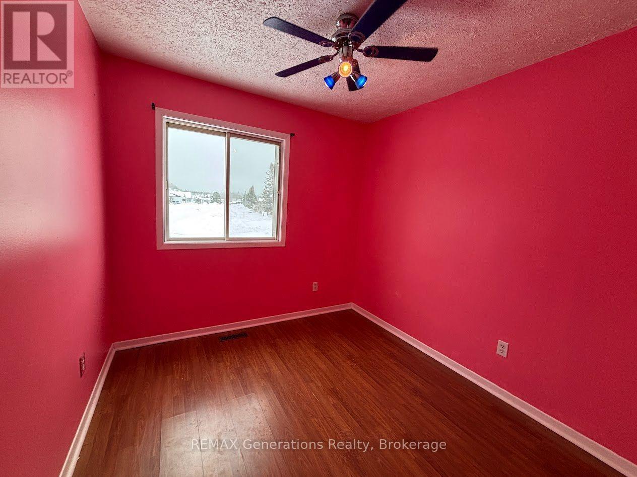 31 Brooks Street, Manitouwadge, ON