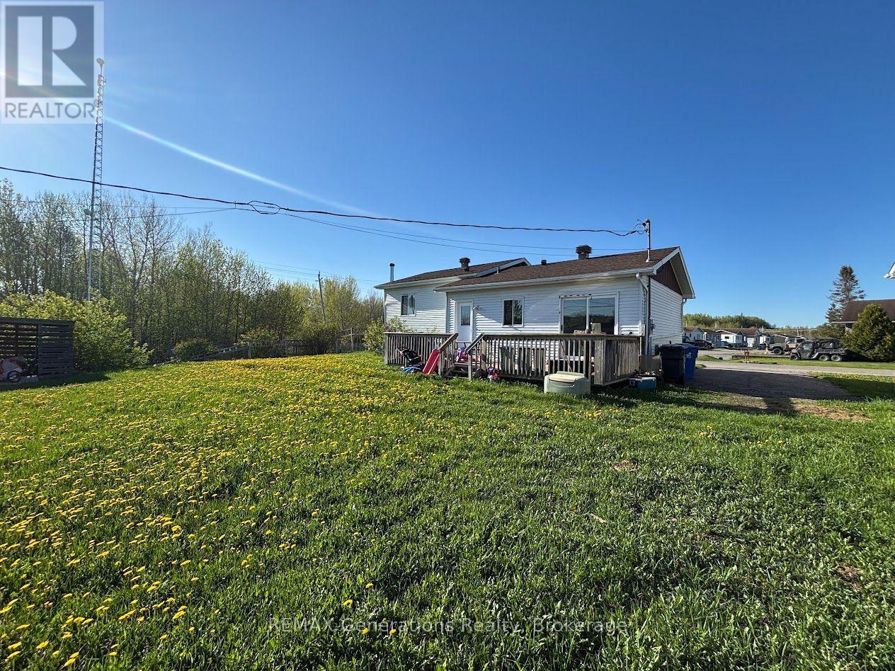 31 Brooks Street, Manitouwadge, ON