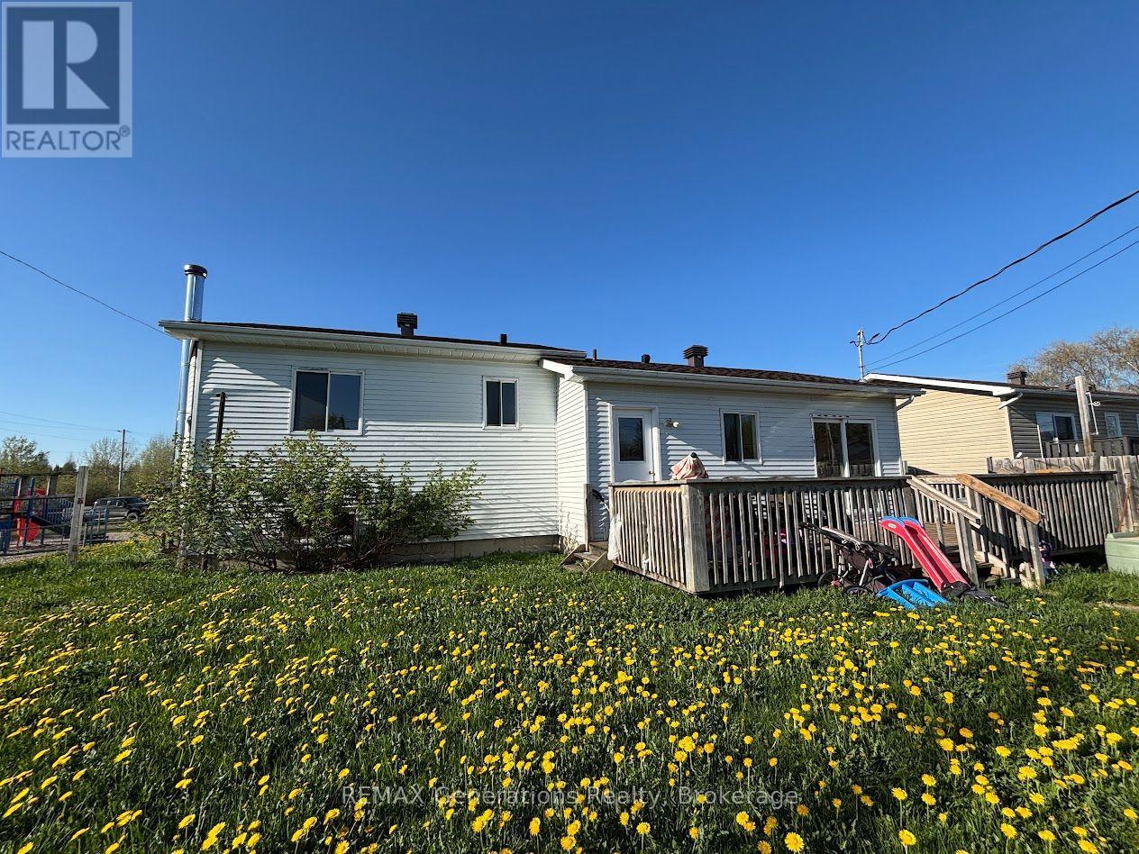 31 Brooks Street, Manitouwadge, ON