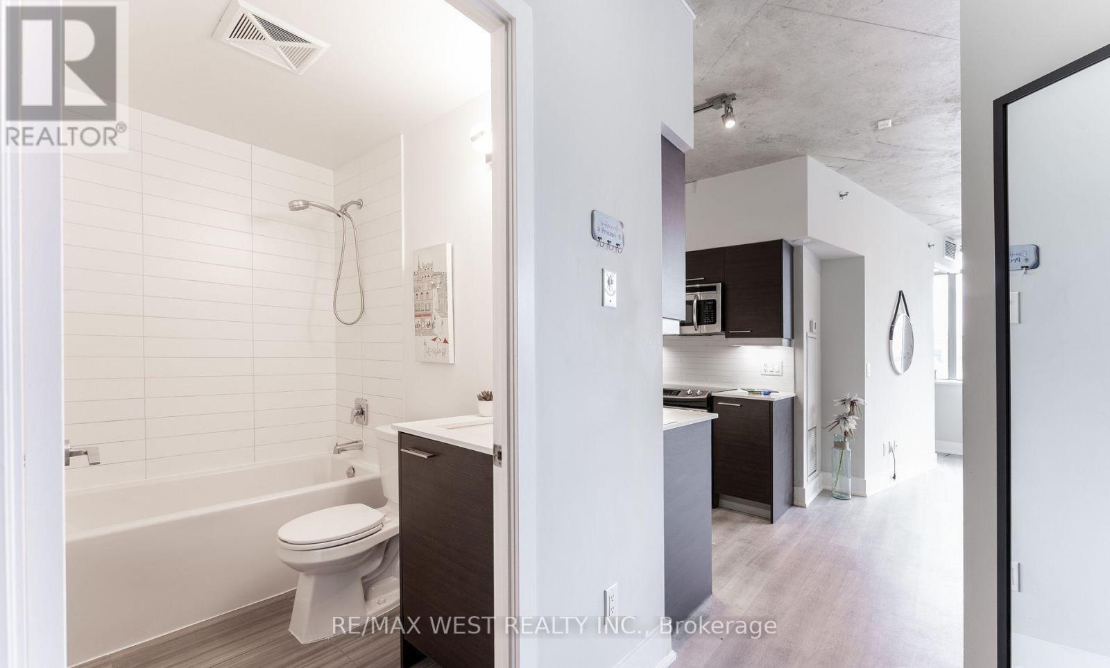 303 - 90 Trinity Street, Toronto, ON