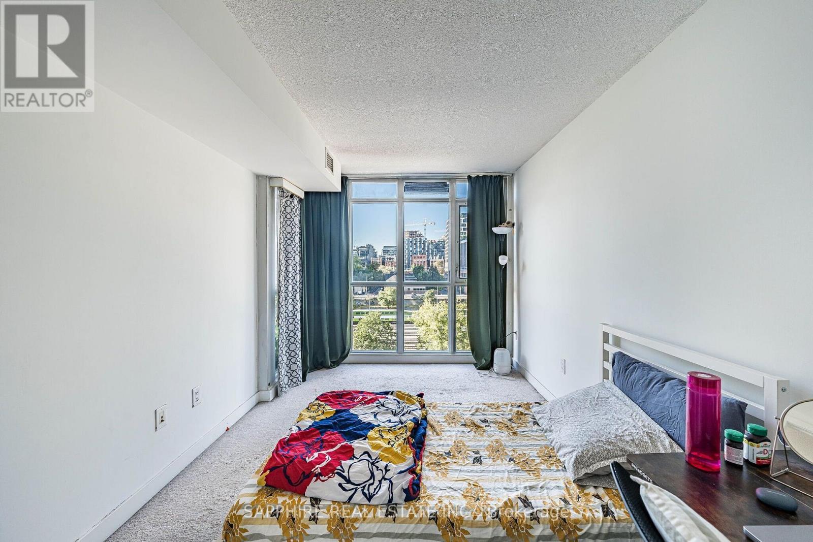 541 - 15 Iceboat Terrace, Toronto, ON