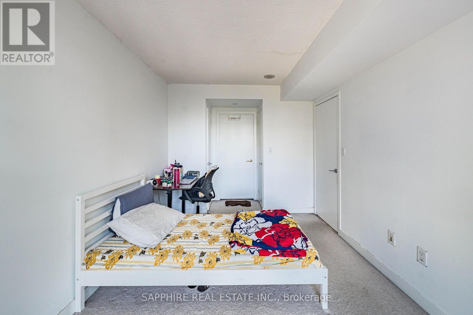 541 - 15 Iceboat Terrace, Toronto, ON