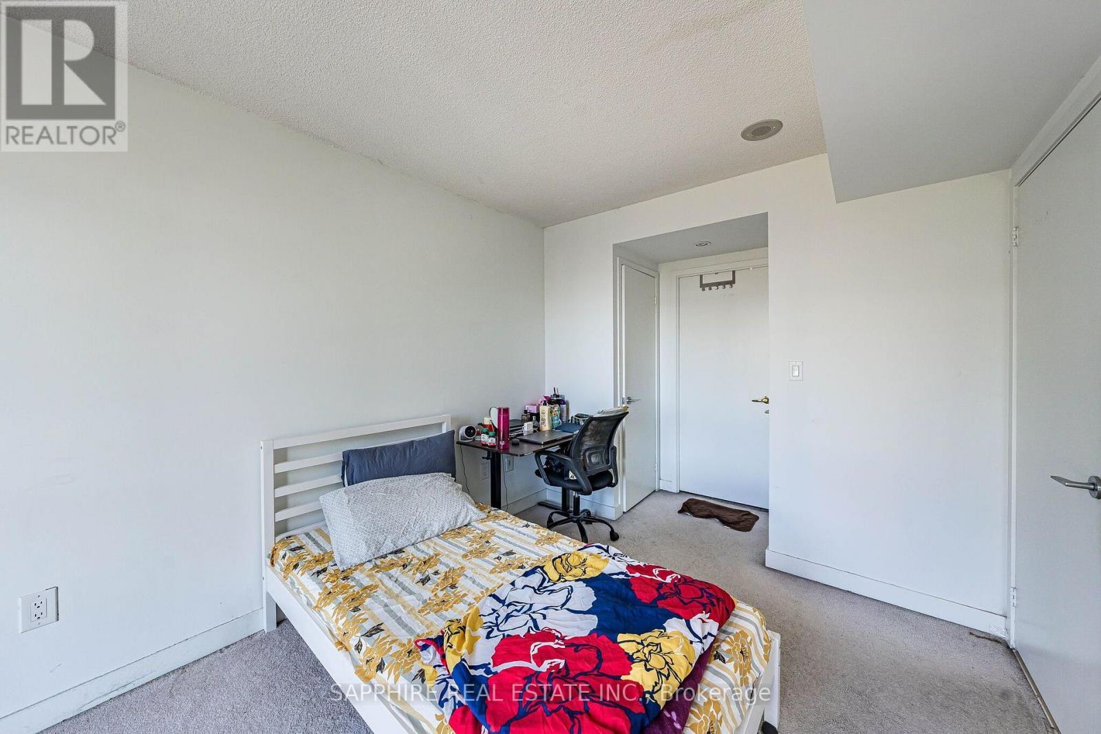 541 - 15 Iceboat Terrace, Toronto, ON